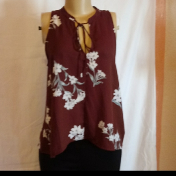 Gently-loved Sleeveless top - Picture 1 of 16